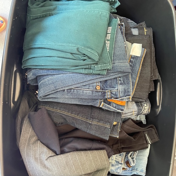 Lots of shoes clothes handbags - Picture 11 of 16